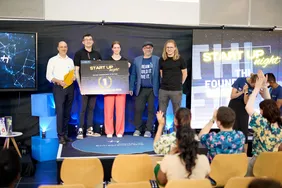 Ihr Konzept überzeugte: Das Gewinner-Team „SIJIU“ (Foto: CoE).