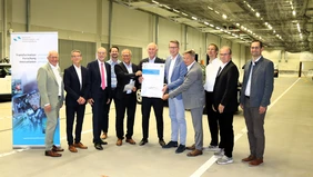 Bavarian Minister of Science and the Arts Markus Blume (5th from right) presented the funding notice alongside Professor Arndt Bode (3rd from left), President of the Bavarian Transformation and Research Foundation, Professor Walter Schober (centre), Presi