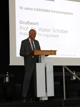 Professor Walter Schober opened the anniversary celebration and reflected on ten years of successful safety research at CARISSMA (Photo: THI).