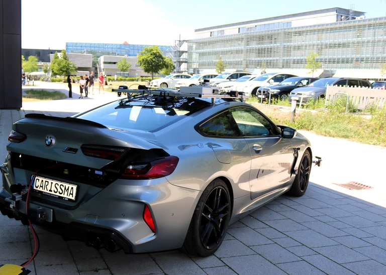 Versuchsfahrzeug für die Sicherheitsforschung: Bei CARISSMA werden Technologien entwickelt und getestet, die Unfälle verhindern und Unfallfolgen verringern sollen (Foto: THI).